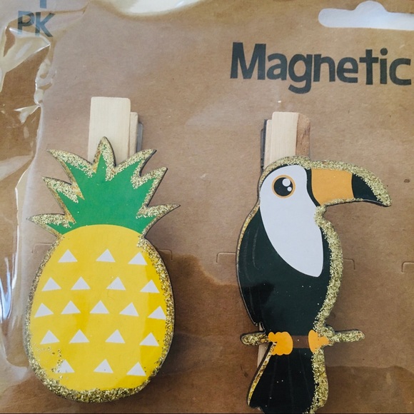 SOCKS FUZZY FLAMINGO DOG UNICORN KEY CHAIN LIP GLO - Picture 10 of 15